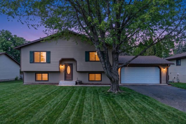 1700 Pioneer Lane, White Bear Twp, MN 55110