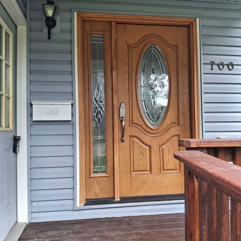 700 Larkdale Row, Wauconda, IL 60084