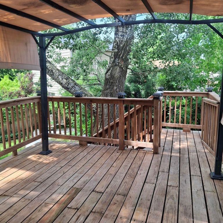 Image 25 of property listing at 700 Larkdale Row, Wauconda, IL 60084
