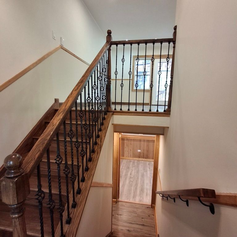 Image 9 of property listing at 700 Larkdale Row, Wauconda, IL 60084