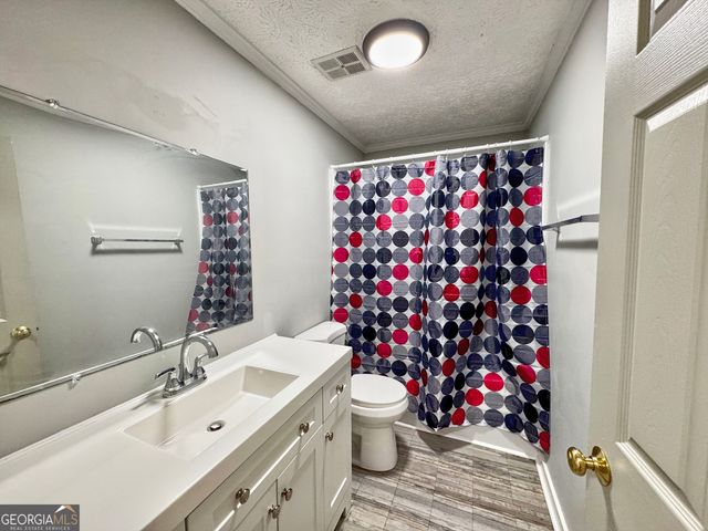 5 Lake Drive, Lagrange, GA 30241
