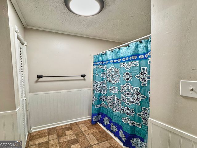 5 Lake Drive, Lagrange, GA 30241