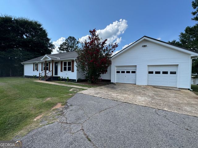 5 Lake Drive, Lagrange, GA 30241