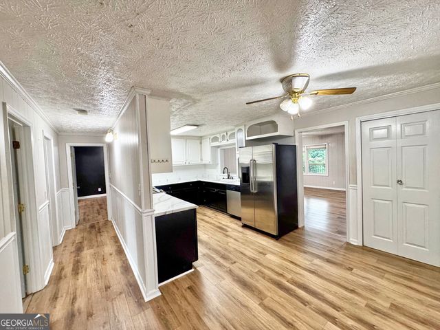 5 Lake Drive, Lagrange, GA 30241