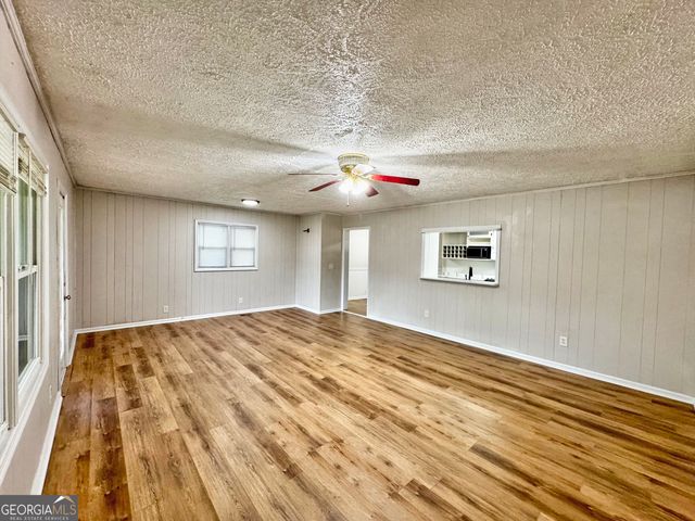 5 Lake Drive, Lagrange, GA 30241