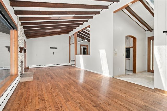 160 Windermere Way, Warwick, RI 02886