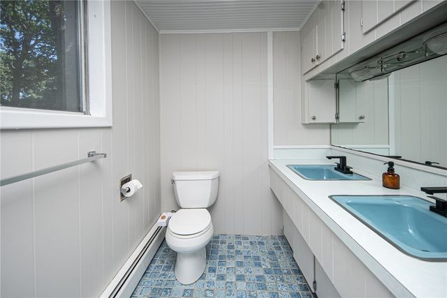 160 Windermere Way, Warwick, RI 02886