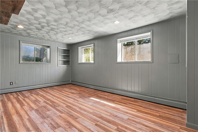 160 Windermere Way, Warwick, RI 02886