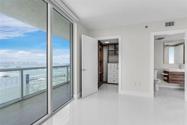 50 Biscayne Blvd 3601, Miami, FL 33132