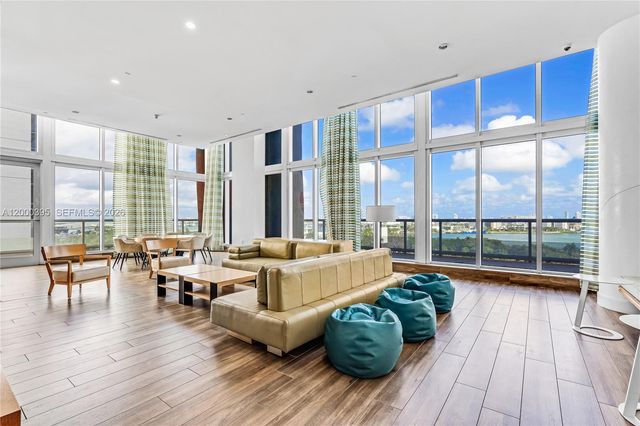 50 Biscayne Blvd 3601, Miami, FL 33132