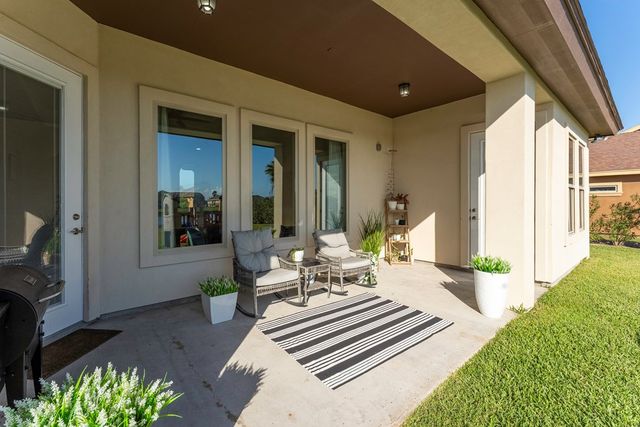 8 Sawgrass Court, Laguna Vista, TX 78578