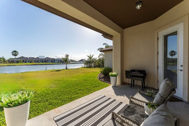 8 Sawgrass Court, Laguna Vista, TX 78578