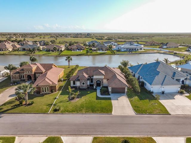 8 Sawgrass Court, Laguna Vista, TX 78578