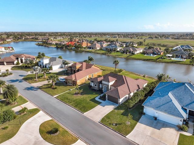 8 Sawgrass Court, Laguna Vista, TX 78578
