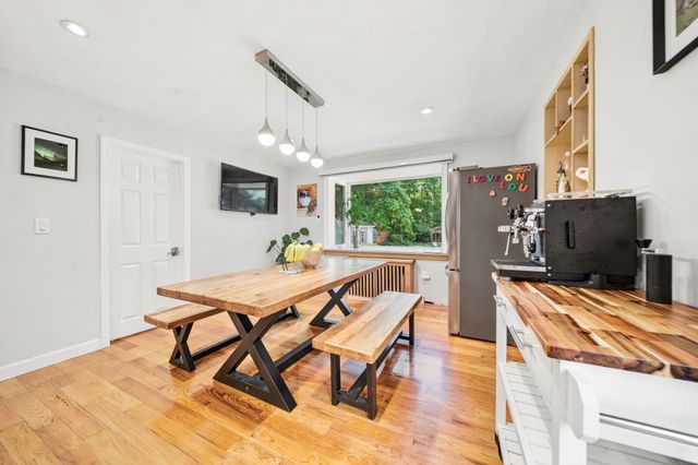 15 High Plain Sts, Sharon, MA 02067