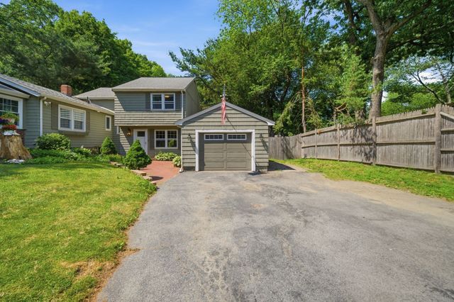 15 High Plain Sts, Sharon, MA 02067