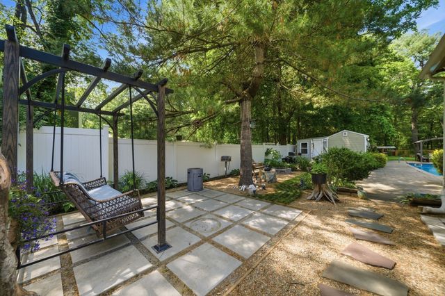 15 High Plain Sts, Sharon, MA 02067