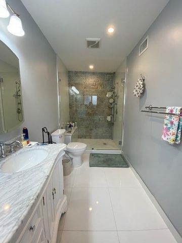 6601 LAKE CLARKE Drive, Lake Clarke Shores, FL 33406