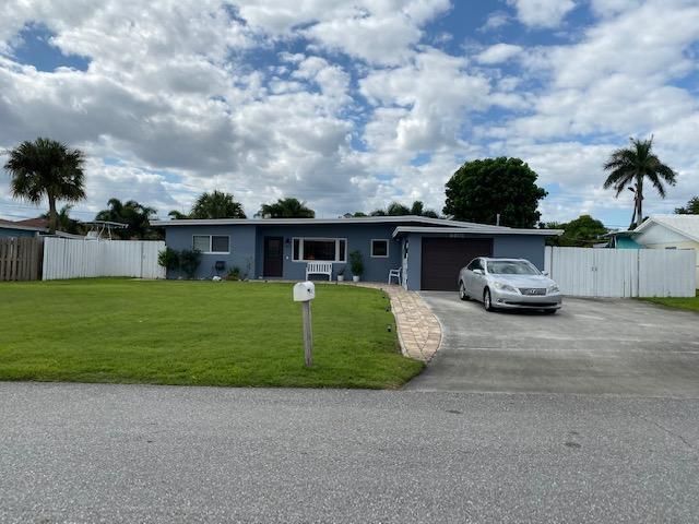 6601 LAKE CLARKE Drive, Lake Clarke Shores, FL 33406