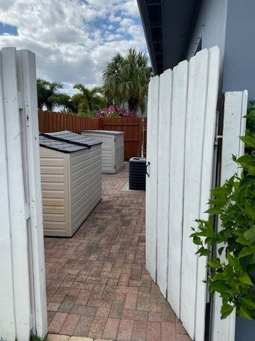 6601 LAKE CLARKE Drive, Lake Clarke Shores, FL 33406