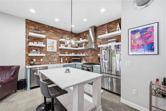 680 Greenwood Avenue NE 209, Atlanta, GA 30306