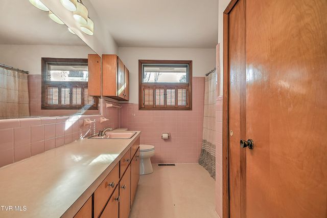 2744 Circle View, Kingsport, TN 37664