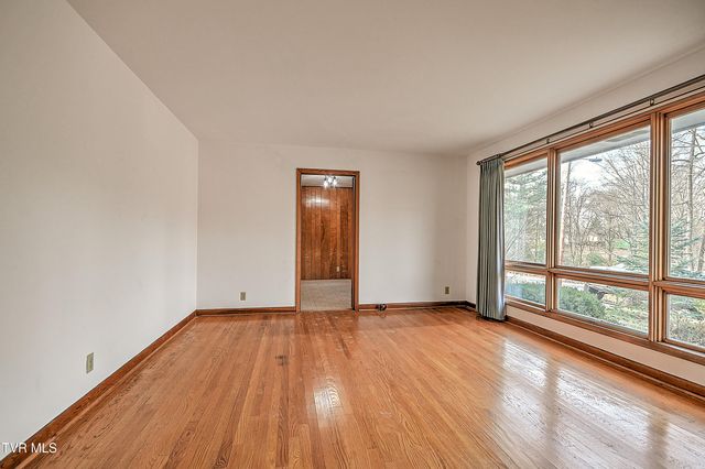 2744 Circle View, Kingsport, TN 37664