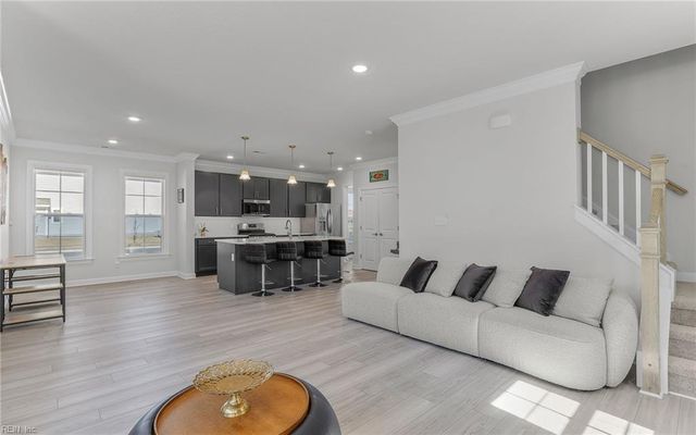 2216 Hampton Roads PW, Chesapeake, VA 23321