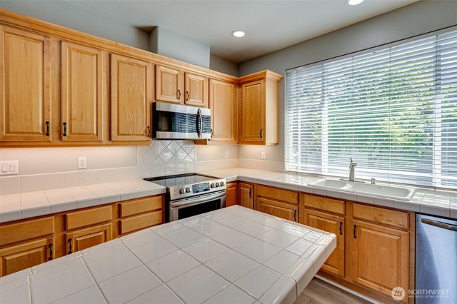 8722 NE 17th Street, Vancouver, WA 98664