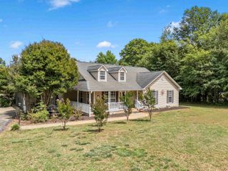 1915 Duncan Reidville Road, Duncan, SC 29334