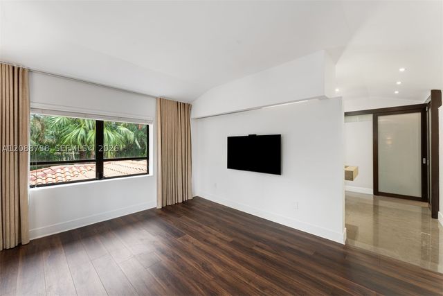 1600 W 24th St, Miami Beach, FL 33140