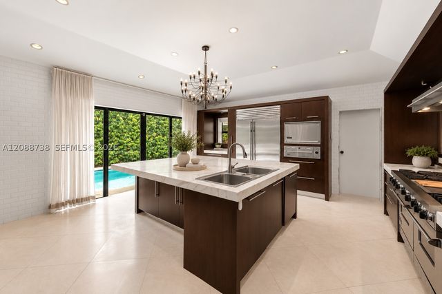 1600 W 24th St, Miami Beach, FL 33140
