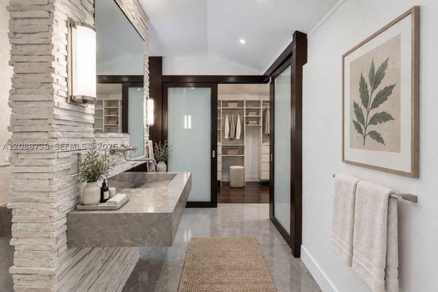 1600 W 24th St, Miami Beach, FL 33140