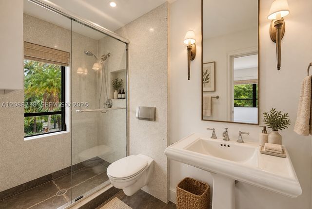 1600 W 24th St, Miami Beach, FL 33140