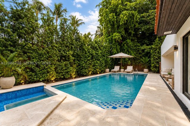 1600 W 24th St, Miami Beach, FL 33140