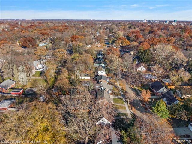 23501 Sherman Street, Oak Park, MI 48237