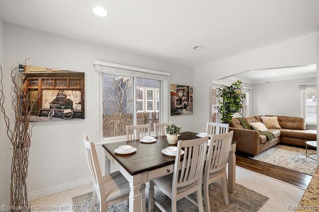 23501 Sherman Street, Oak Park, MI 48237