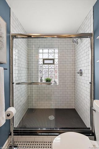 23501 Sherman Street, Oak Park, MI 48237