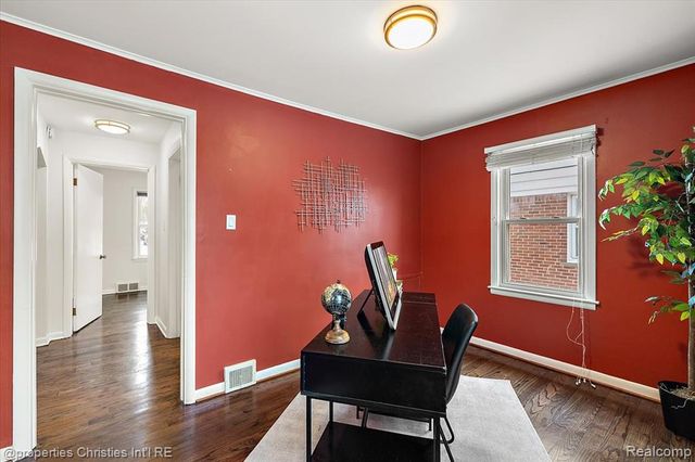 23501 Sherman Street, Oak Park, MI 48237