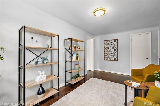 23501 Sherman Street, Oak Park, MI 48237