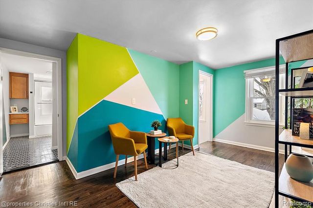 23501 Sherman Street, Oak Park, MI 48237