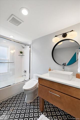 23501 Sherman Street, Oak Park, MI 48237