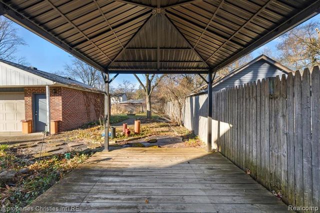 23501 Sherman Street, Oak Park, MI 48237