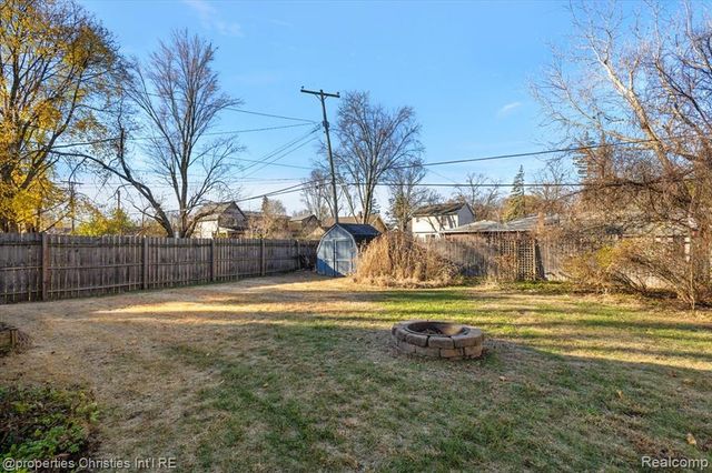 23501 Sherman Street, Oak Park, MI 48237