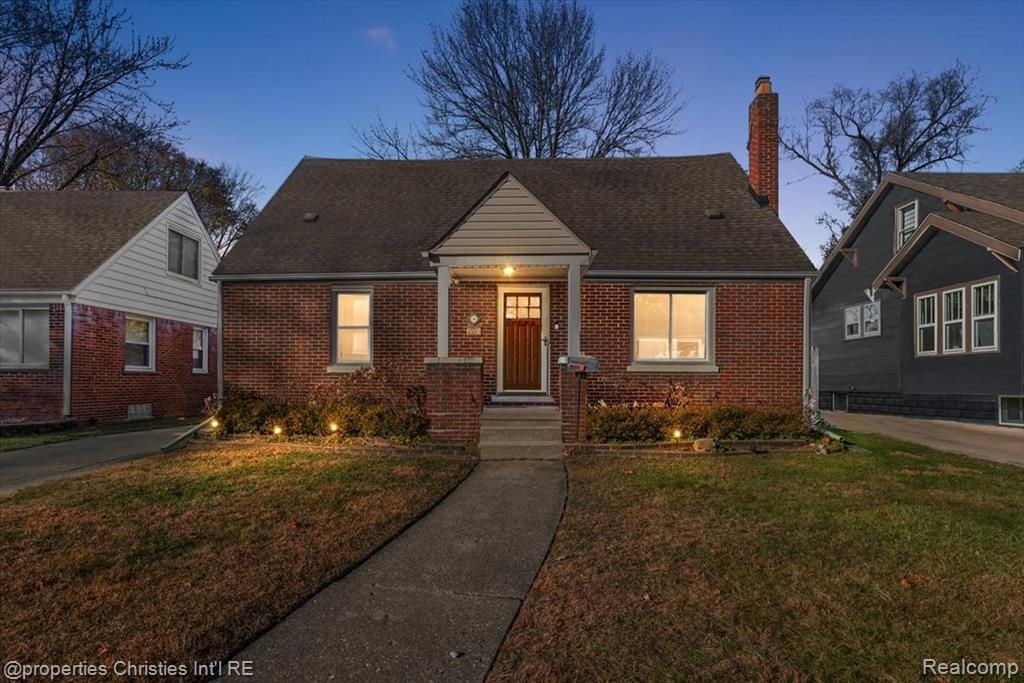 23501 Sherman Street, Oak Park, MI 48237