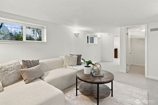 4616 49th Avenue S, Seattle, WA 98118
