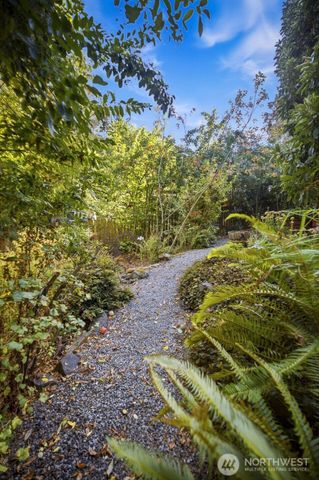 4616 49th Avenue S, Seattle, WA 98118