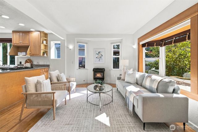 4616 49th Avenue S, Seattle, WA 98118