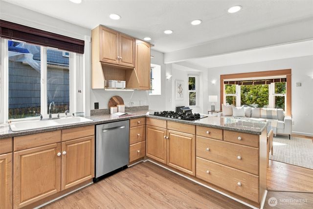 4616 49th Avenue S, Seattle, WA 98118