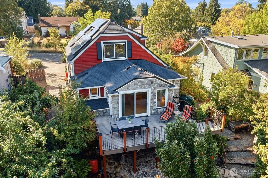 4616 49th Avenue S, Seattle, WA 98118